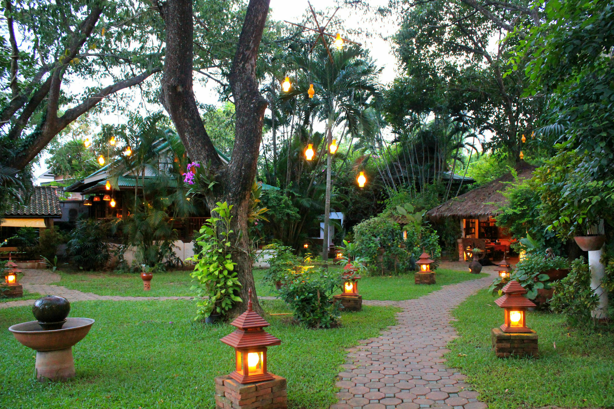 Secret Garden Chiangmai Hotell San Kamphaeng Exteriör bild